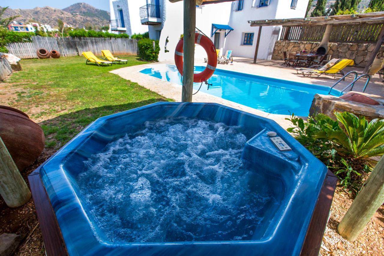 Villa Clarissa & Carmel View Paphos Exterior foto